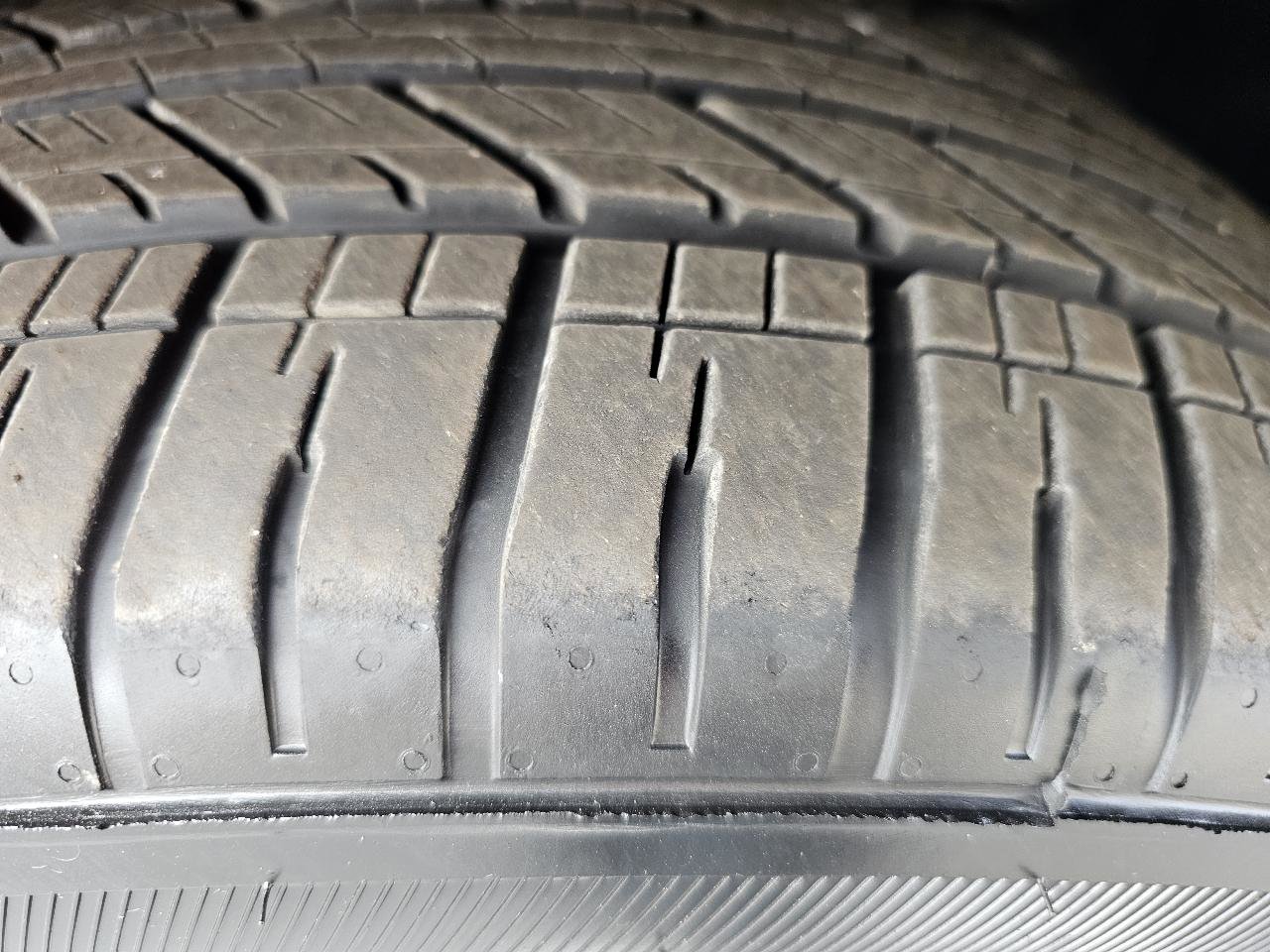 Used 2015 Chevrolet Traverse LTZ AWD/4WD image 37