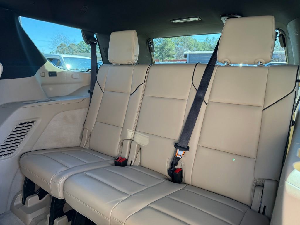 Used 2021 Cadillac Escalade Premium Luxury image 22