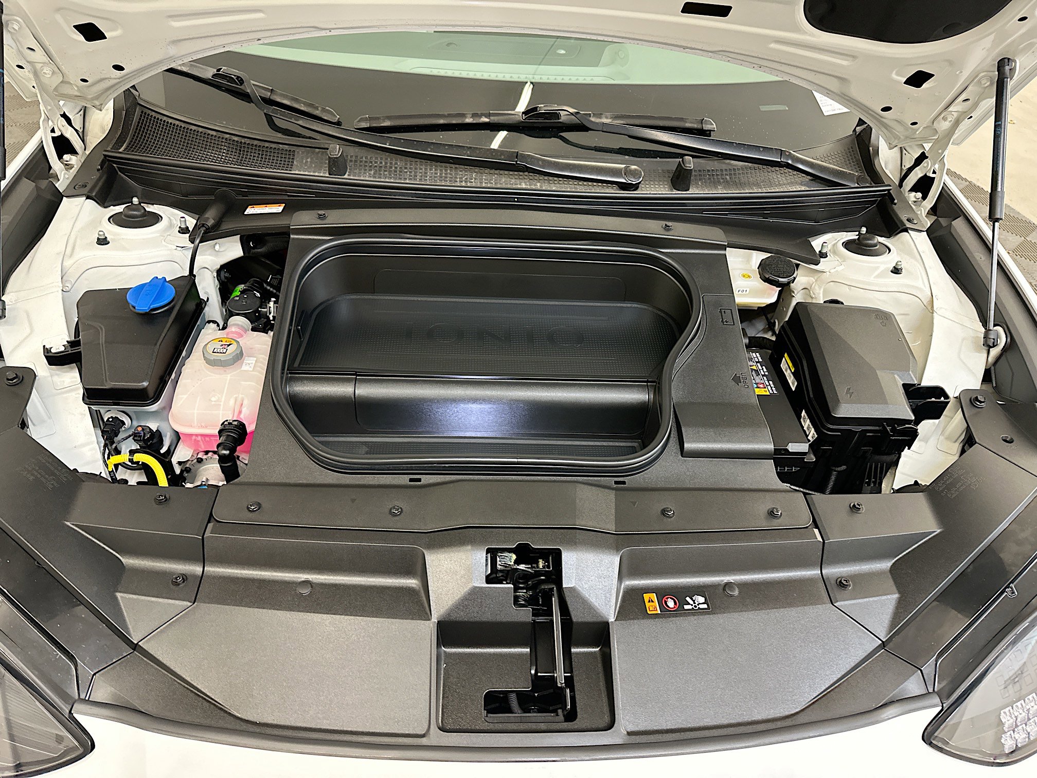 Used 2023 Hyundai Ioniq 6 SEL w/ Cargo Package image 35