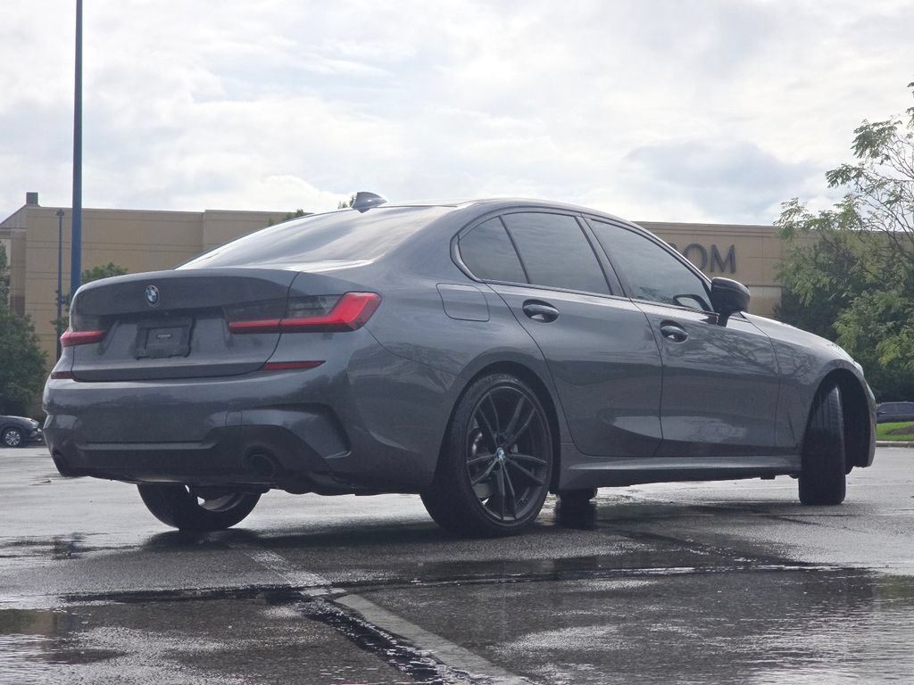 Used 2021 BMW 330i xDrive Sedan w/ M Sport Package AWD/4WD image 16