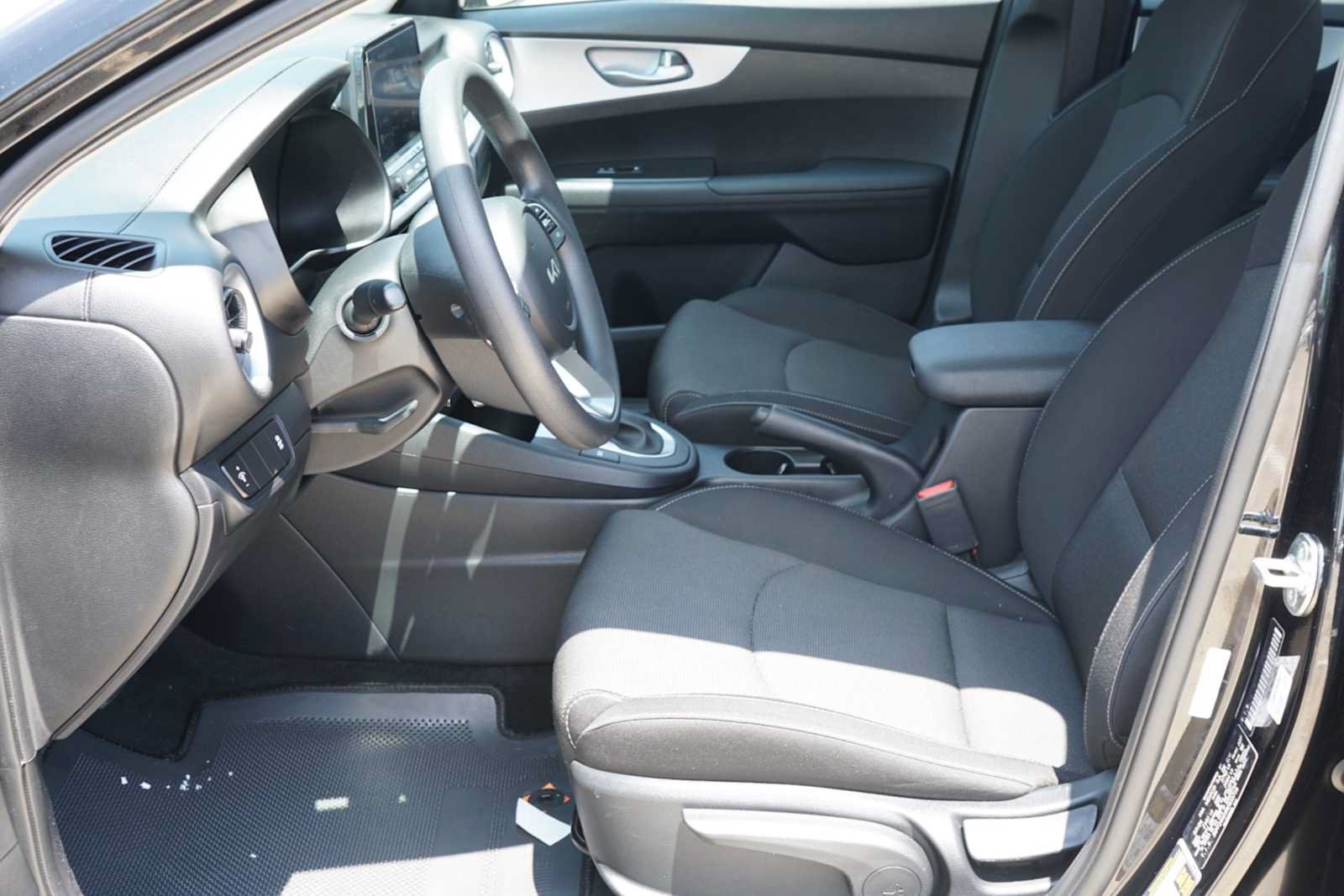 Certified 2024 Kia Forte LXS FWD image 9