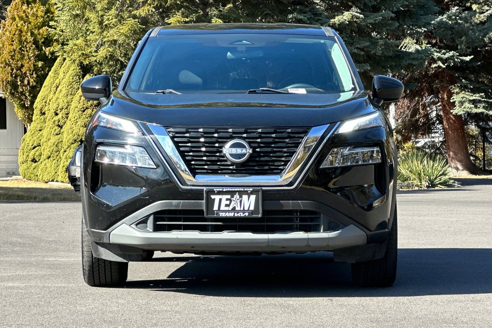 Used 2023 Nissan Rogue SV image 9