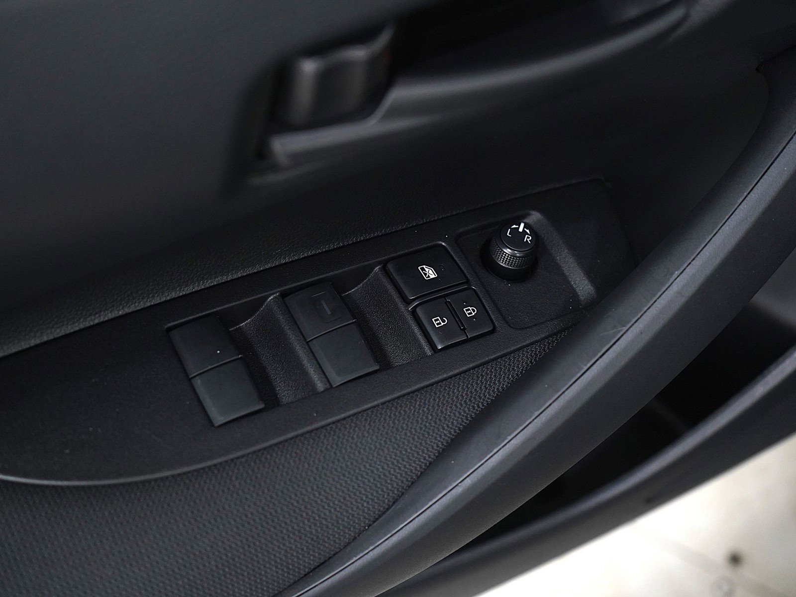 Used 2025 Toyota Corolla LE image 17