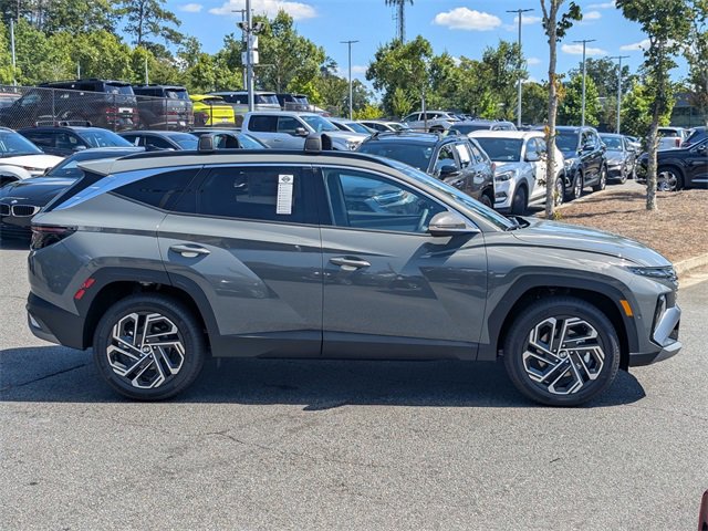 New 2025 Hyundai Tucson Limited image 8