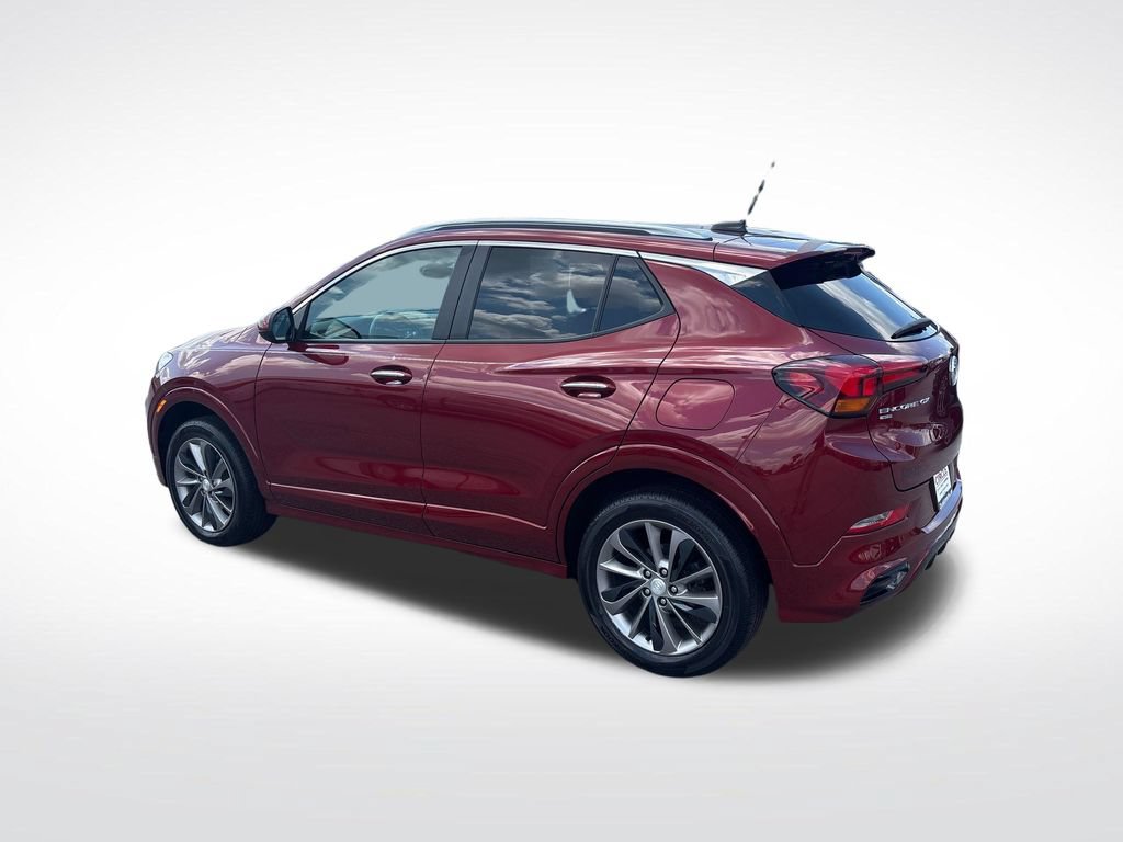 Used 2023 Buick Encore GX Select w/ Sport Touring Package AWD/4WD image 4