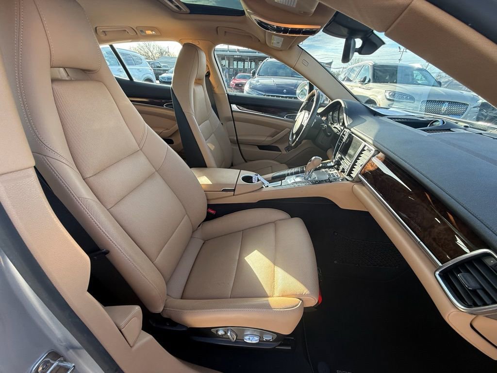 Used 2015 Porsche Panamera 4 image 26