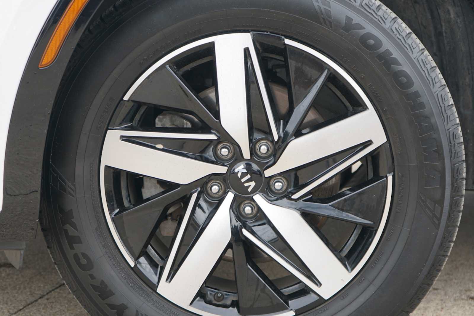 Used 2021 Kia Sorento EX AWD/4WD image 2