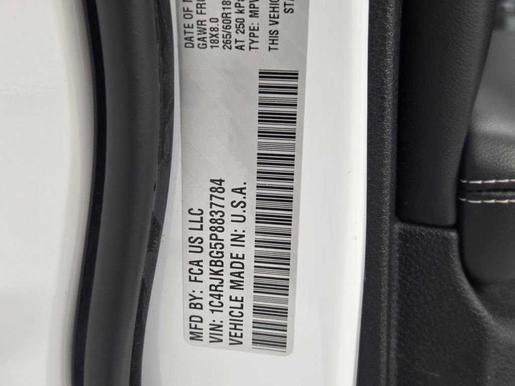 Certified 2023 Jeep Grand Cherokee L Limited AWD/4WD image 31