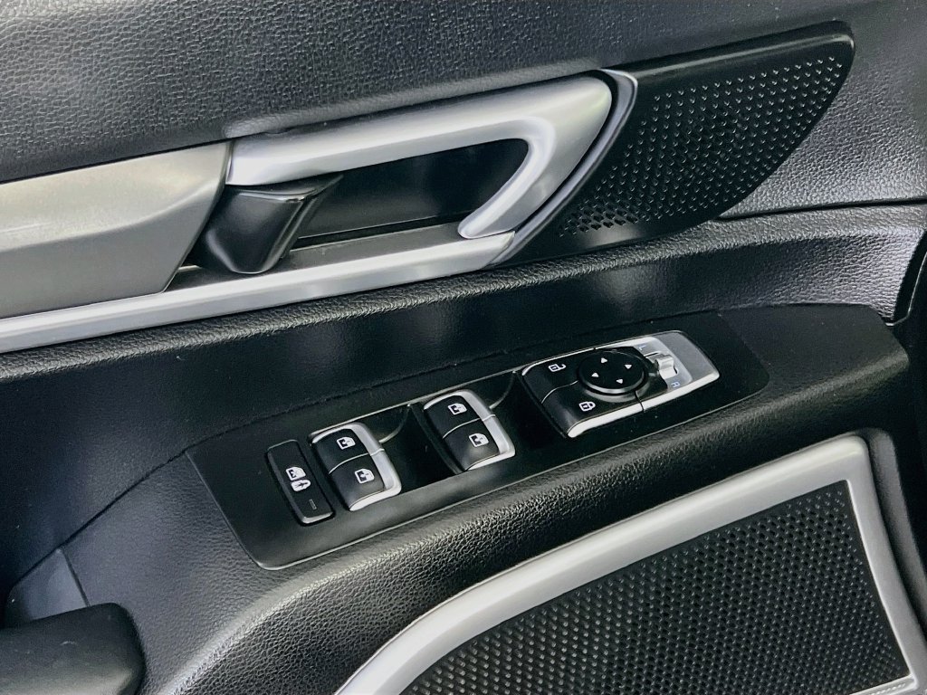 Used 2021 Kia Telluride S FWD image 18