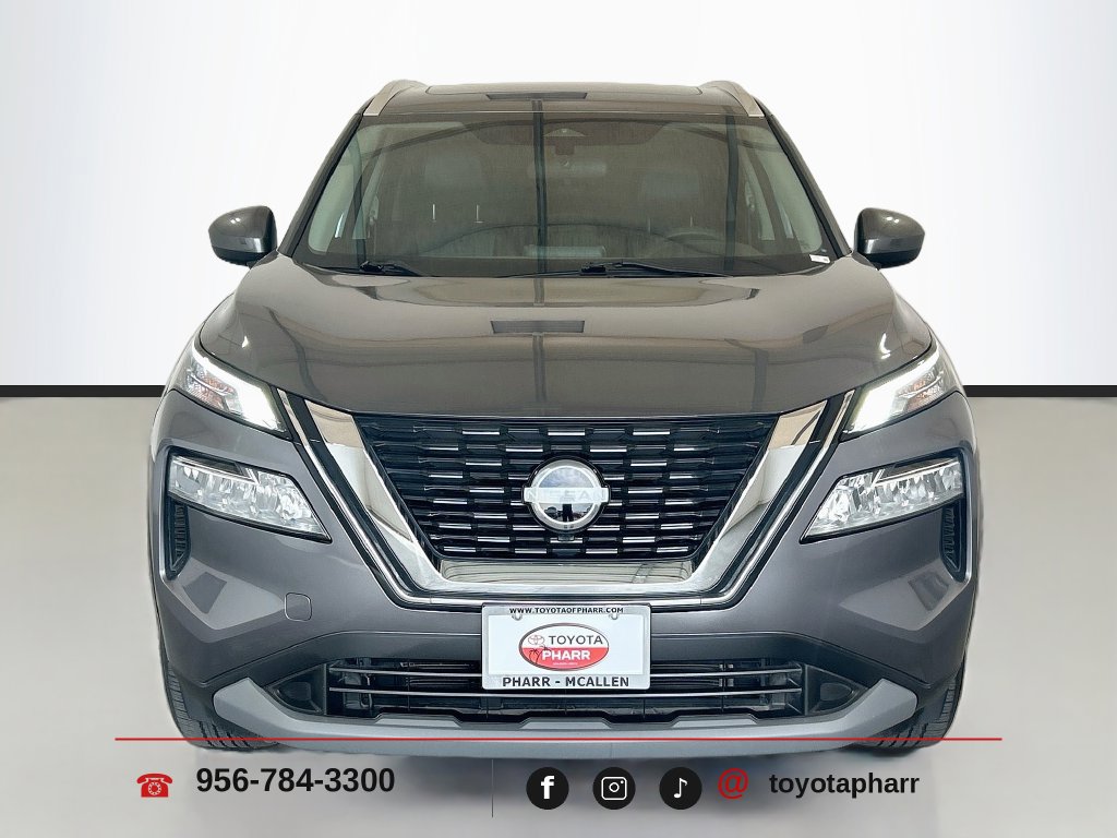 Used 2023 Nissan Rogue SV w/ SV Premium B Package FWD image 2