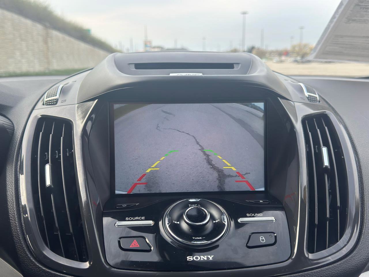 Used 2015 Ford C-MAX Energi SEL w/ Equipment Group 301A image 24