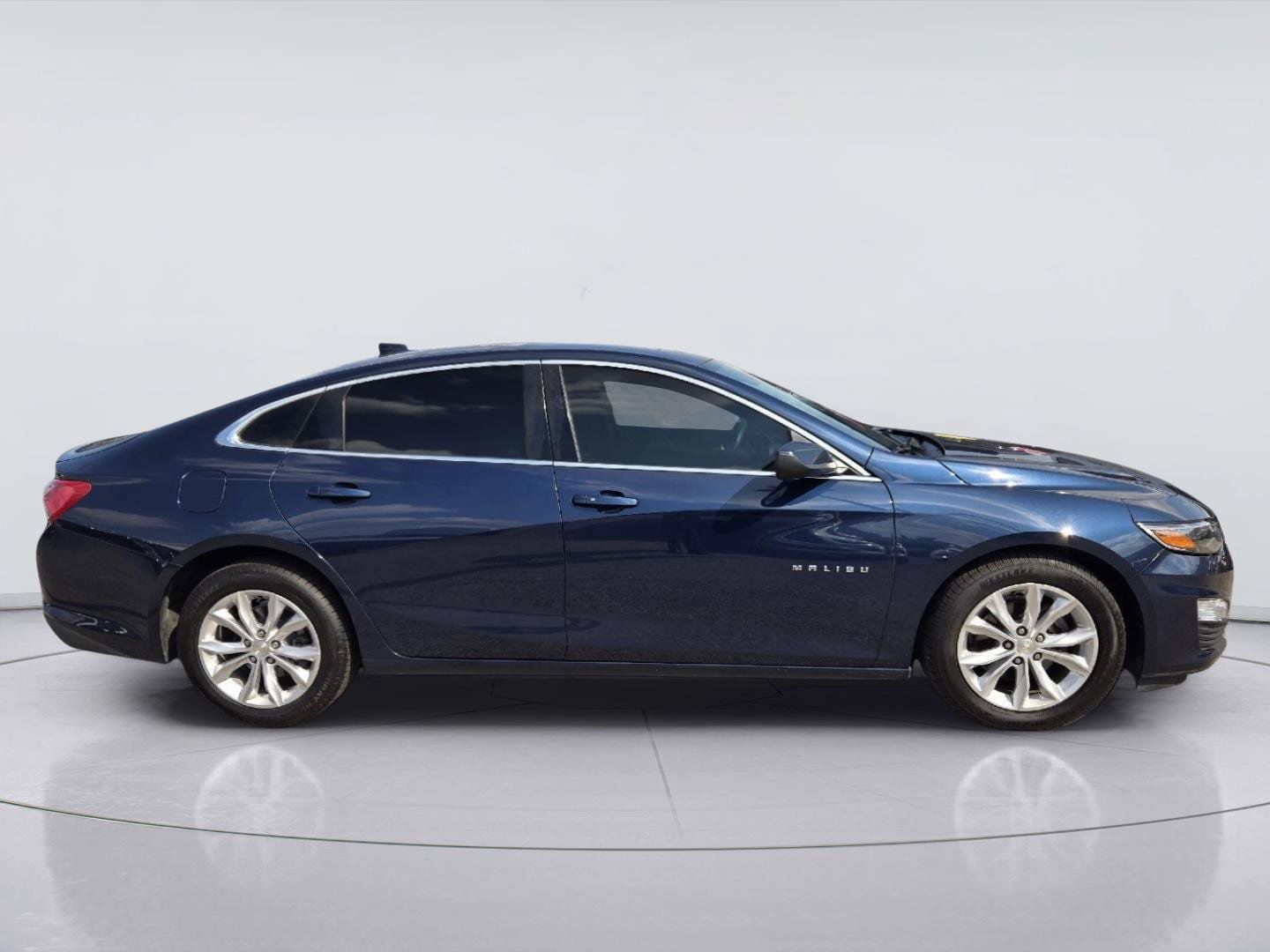 Used 2020 Chevrolet Malibu LT FWD image 4