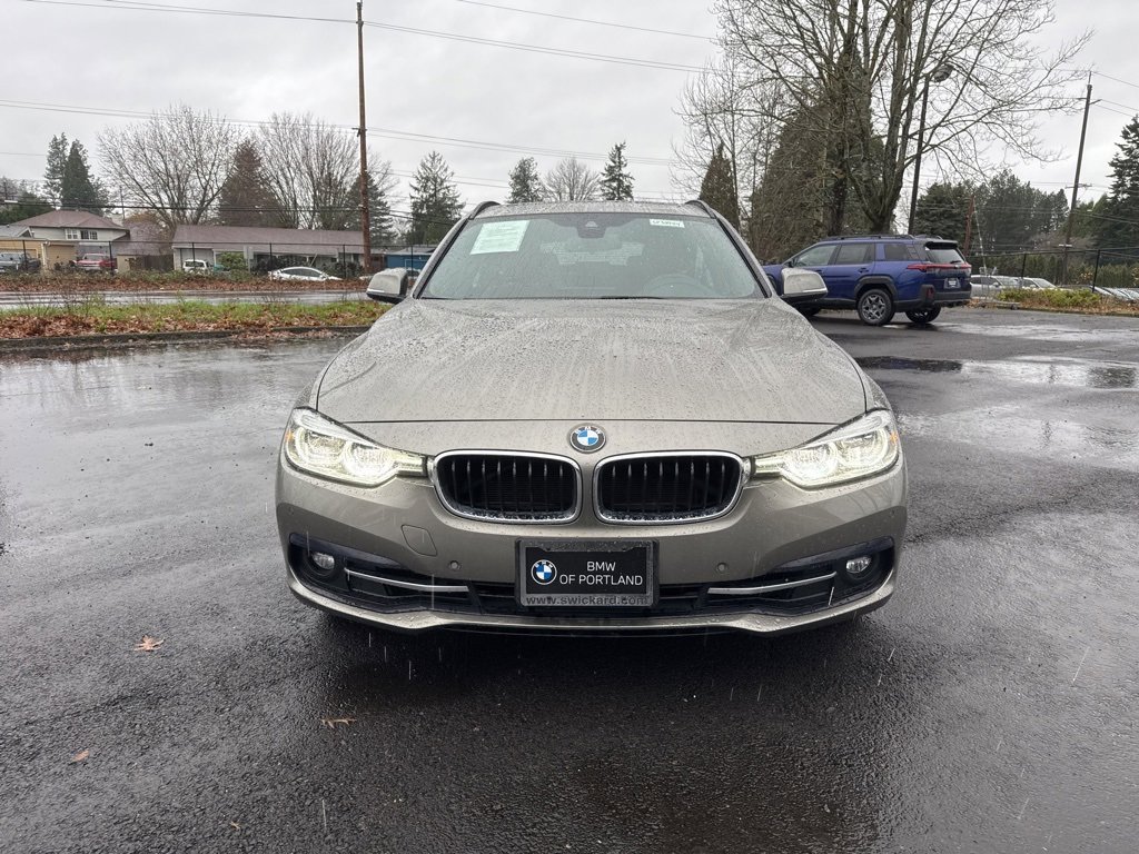 Used 2017 BMW 330i xDrive Wagon w/ Premium Package image 2