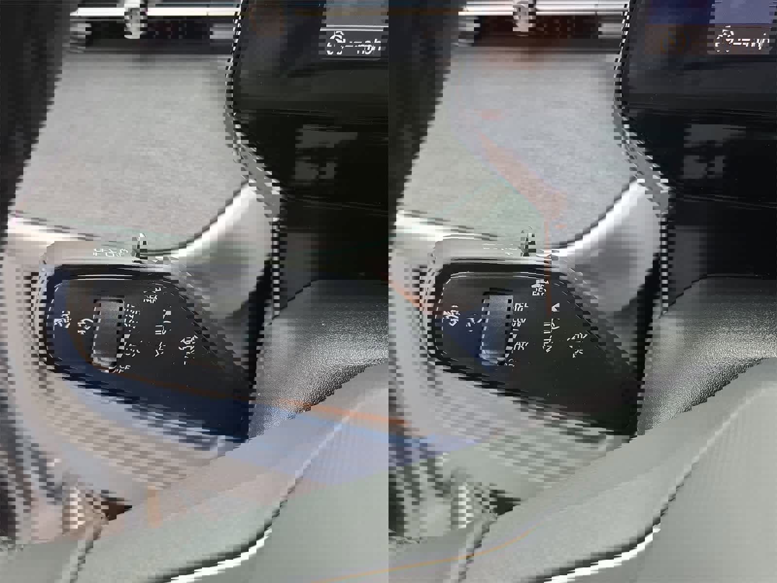 New 2025 Volkswagen ID. Buzz Pro S Plus image 26