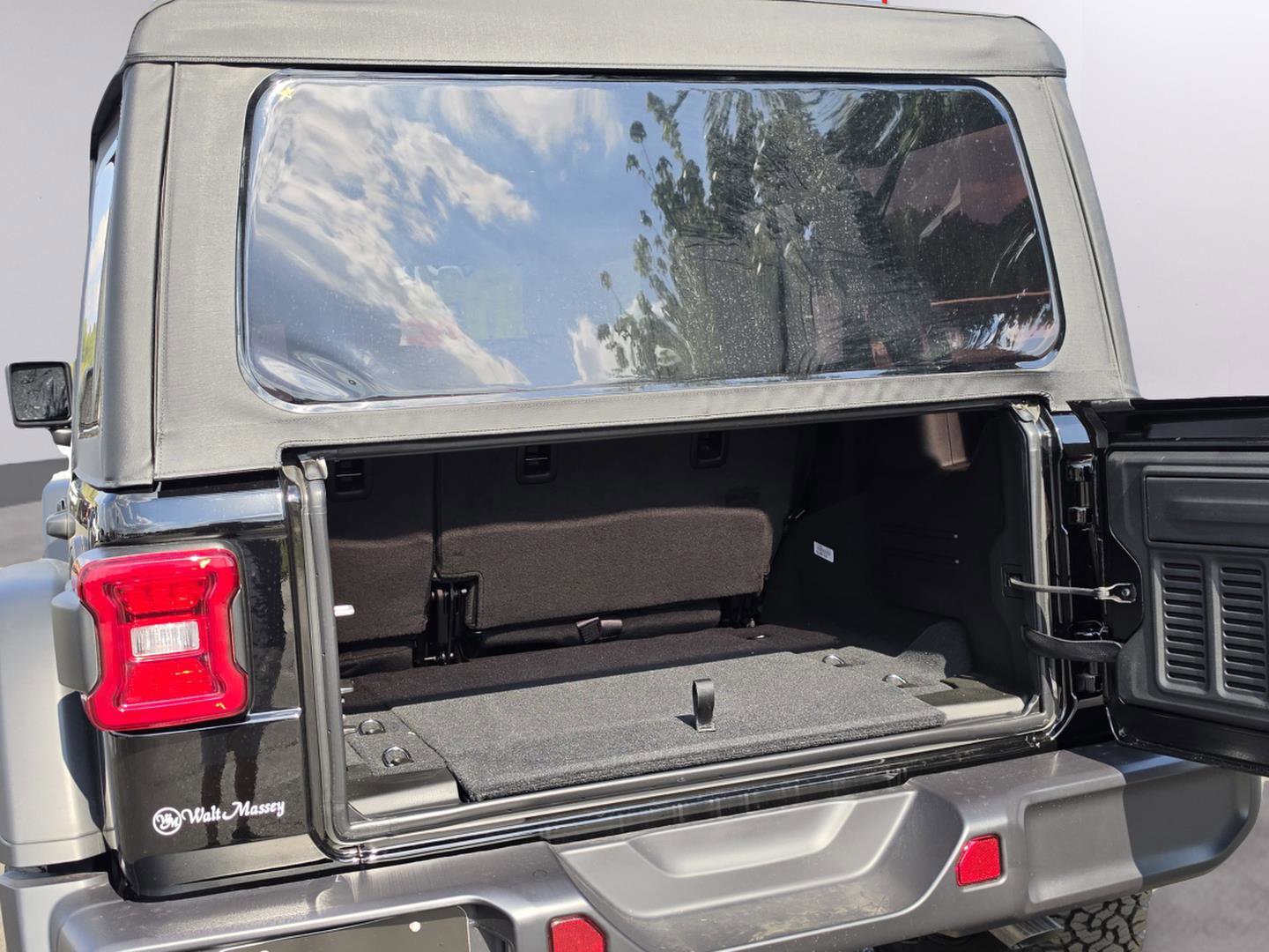 New 2026 Jeep Wrangler Unlimited Rubicon AWD/4WD image 40