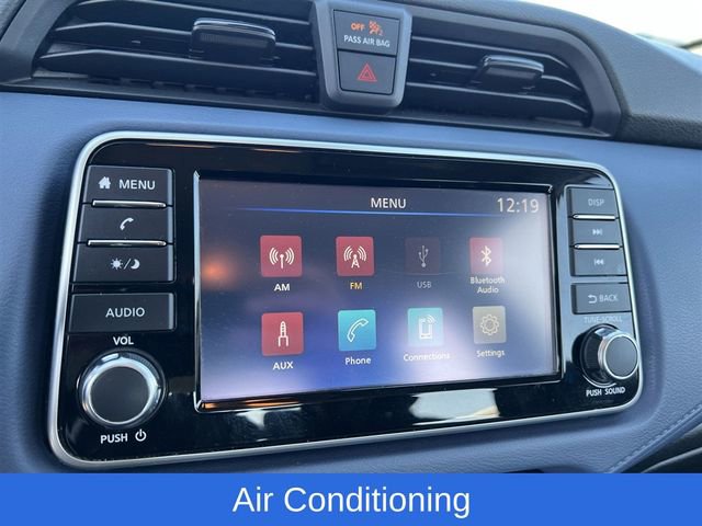 Used 2023 Nissan Versa SV image 16