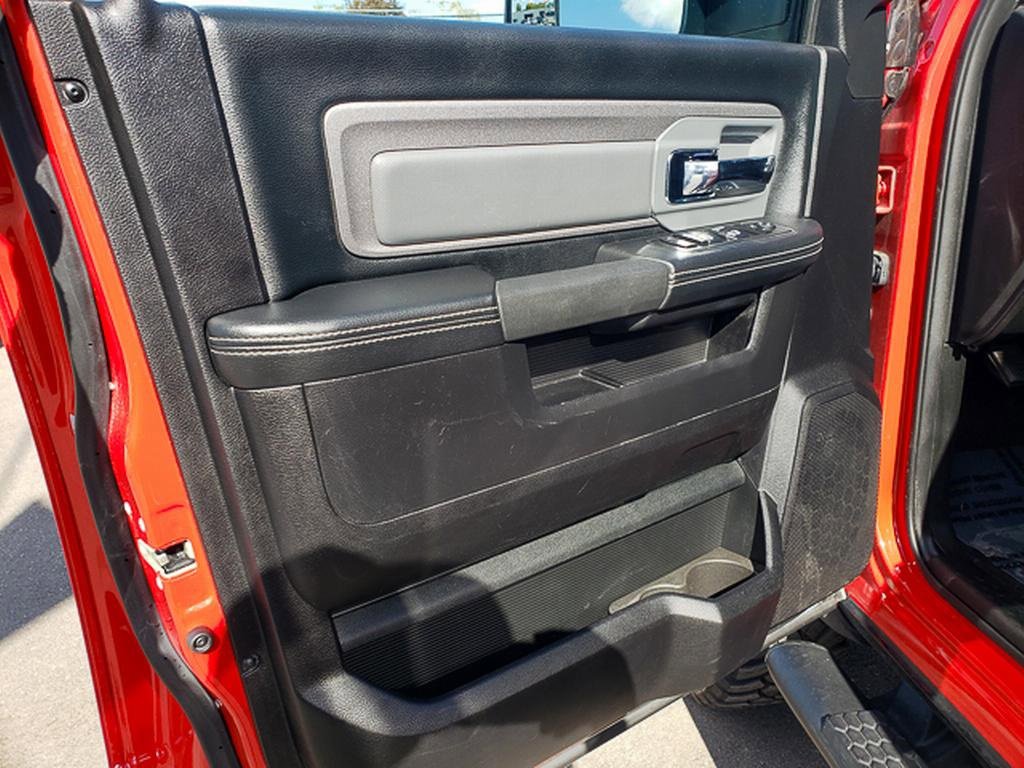 Used 2017 RAM 2500 Power Wagon w/ Leather & Luxury Group image 9