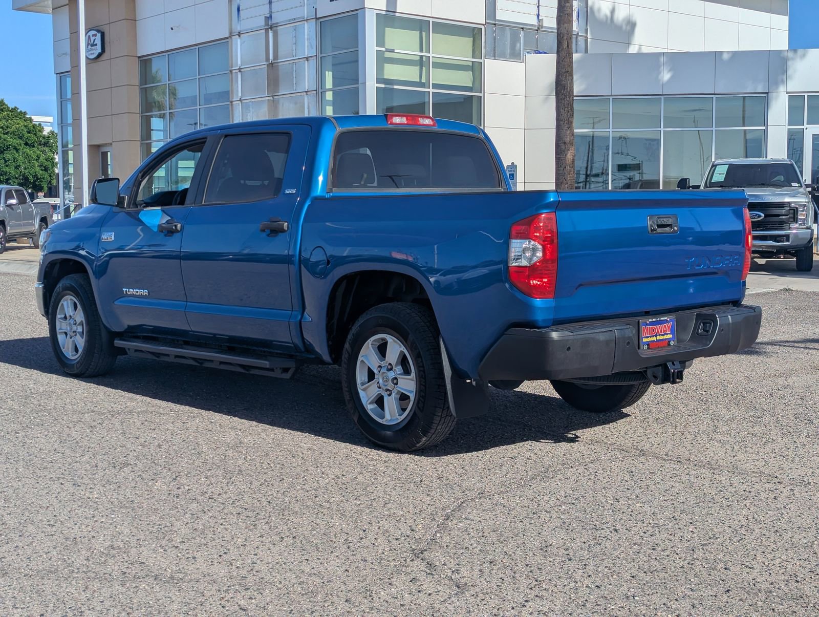 Used 2018 Toyota Tundra SR5 w/ SR5 Upgrade Package RWD image 3