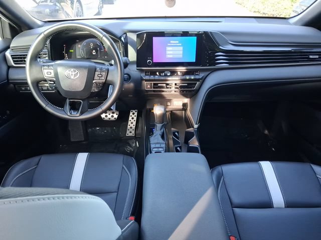 Used 2025 Toyota Camry SE FWD image 7