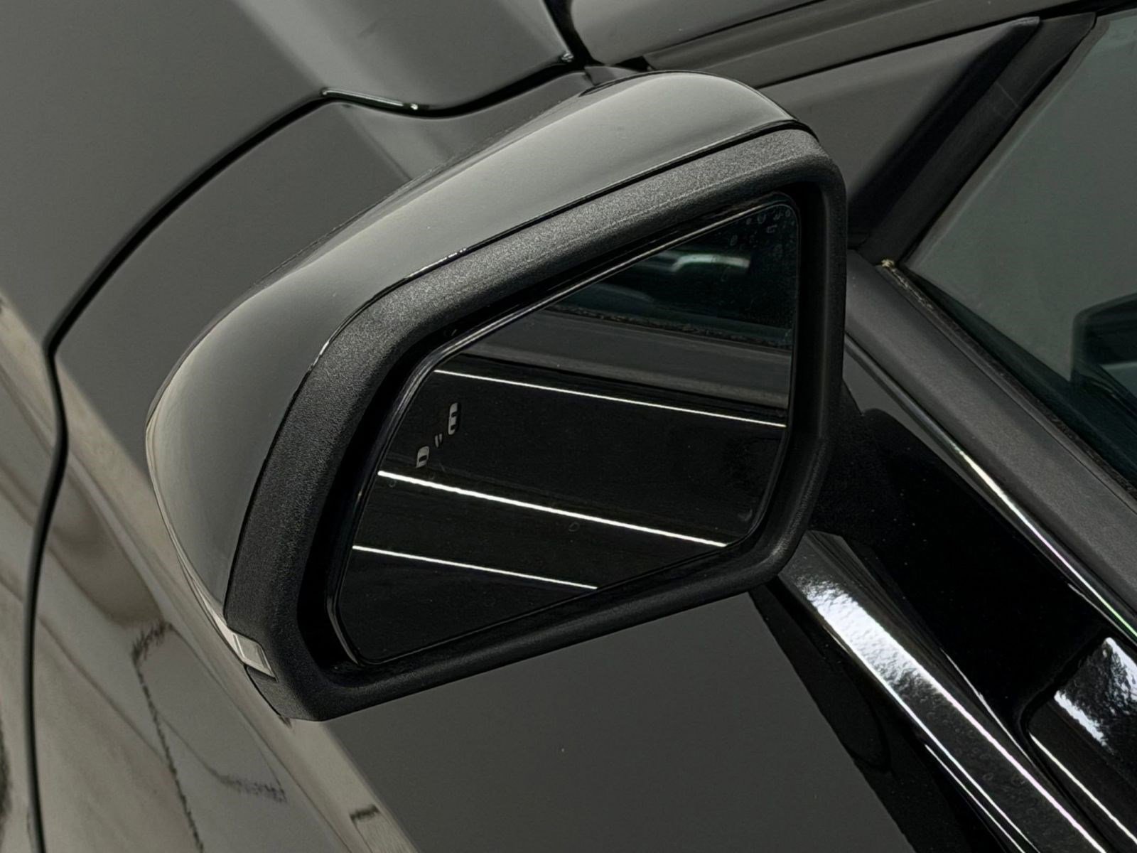 Used 2022 Ford Mustang Premium w/ Equipment Group 201A image 32