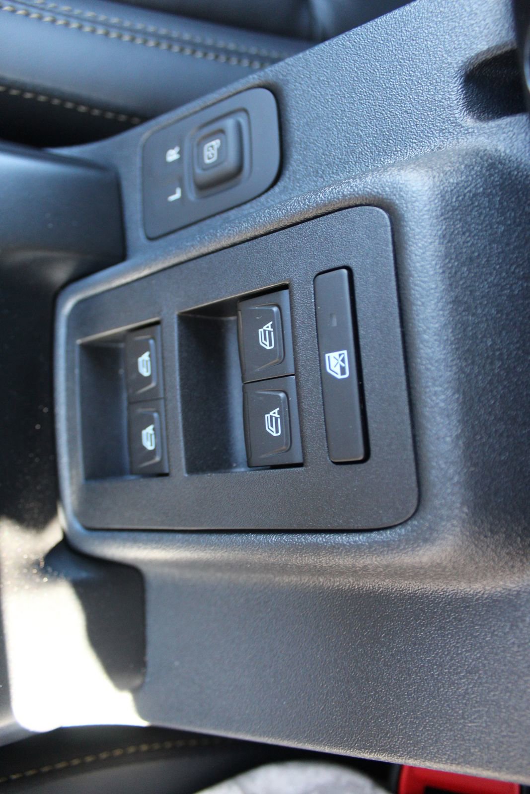 New 2025 Ford Bronco Badlands image 24