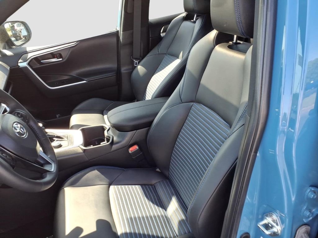 Used 2024 Toyota RAV4 XSE image 17