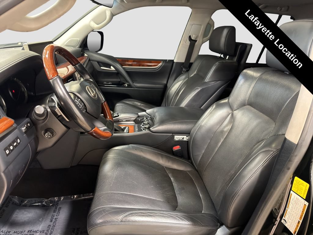 Used 2019 Lexus LX 570 4WD w/ Luxury Package image 7