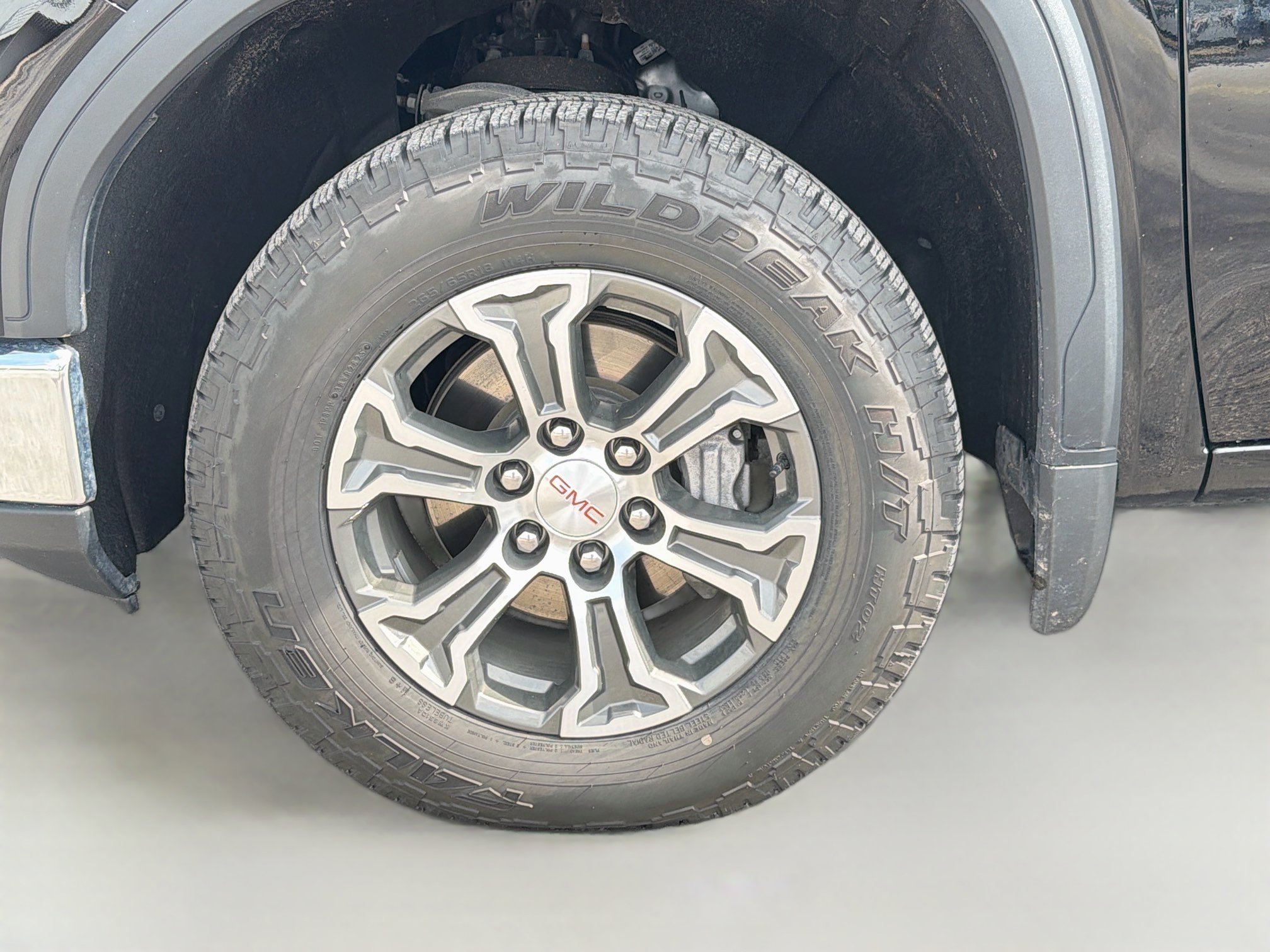 Used 2025 GMC Sierra 1500 SLT AWD/4WD image 40