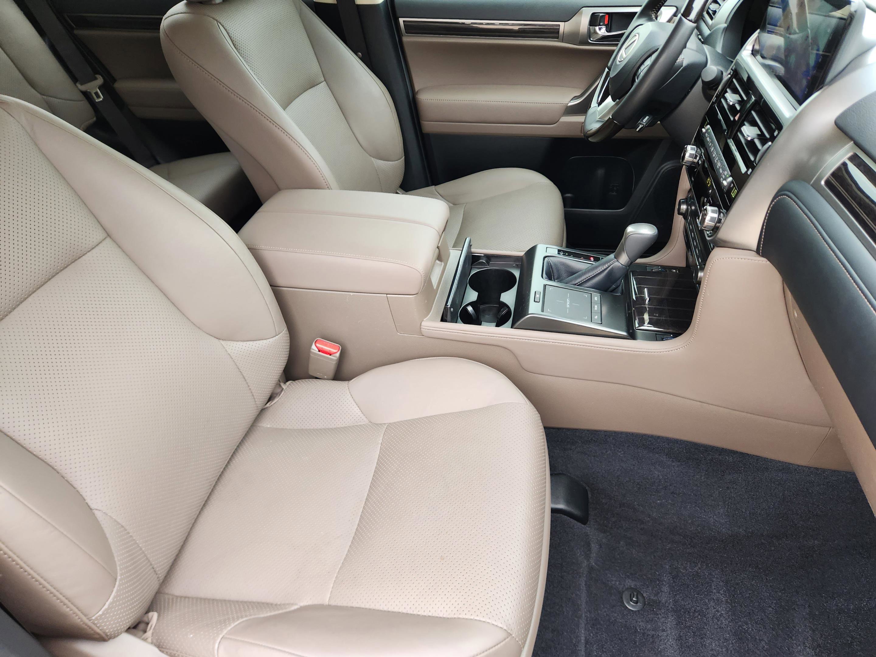 Used 2023 Lexus GX 460 Luxury w/ Accessory Package AWD/4WD image 6