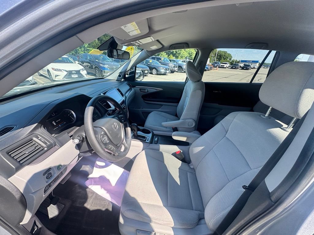Used 2017 Honda Pilot EX image 9