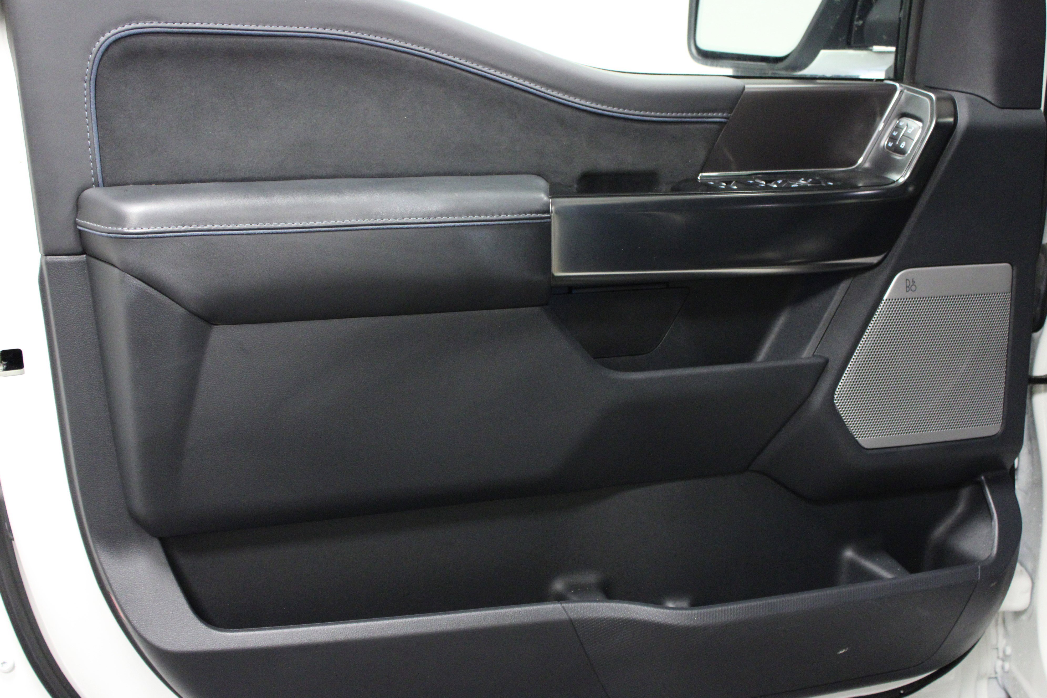 Used 2024 Ford F150 Platinum w/ FX4 Off-Road Package image 11