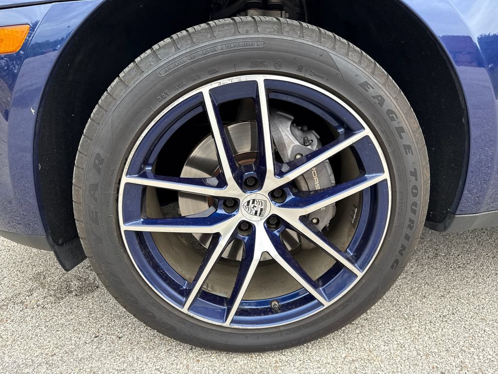 Used 2023 Porsche Macan AWD/4WD image 9