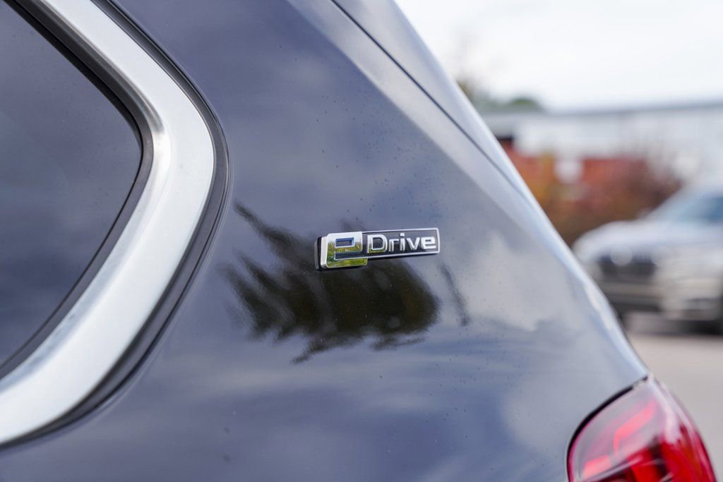 Used 2018 BMW X5 xDrive40e w/ Executive Package image 12