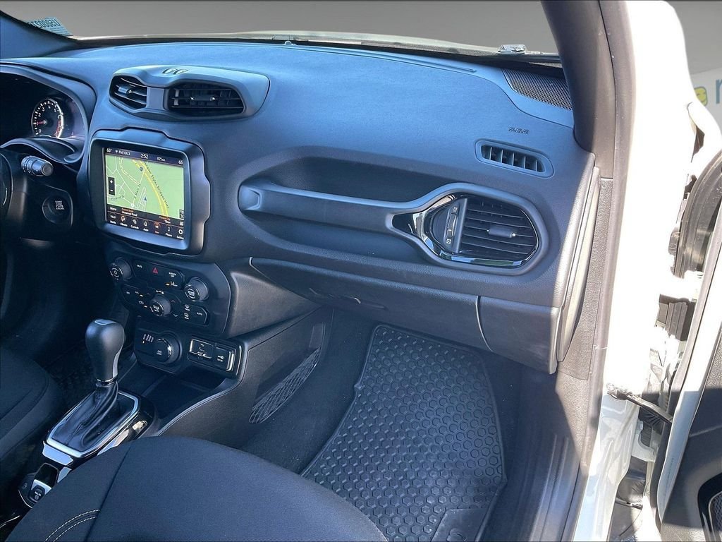 Used 2022 Jeep Renegade Altitude w/ Convenience Group AWD/4WD image 12