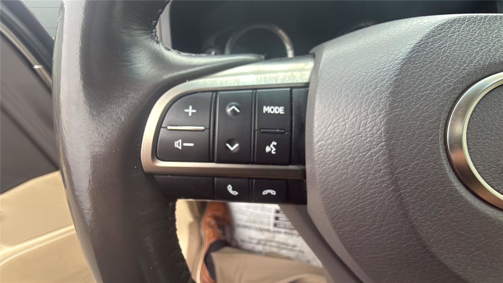 Used 2016 Lexus LX 570 4WD image 14