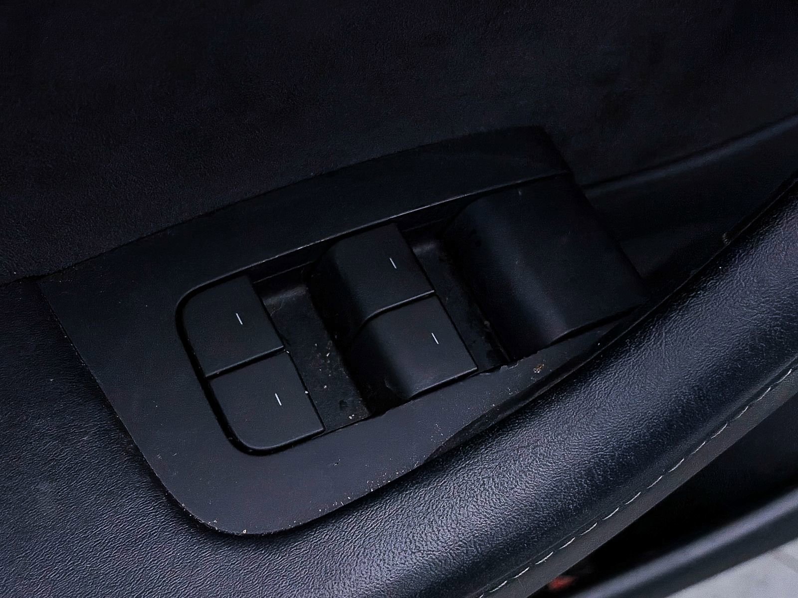 Used 2023 Tesla Model 3 Standard Range image 17