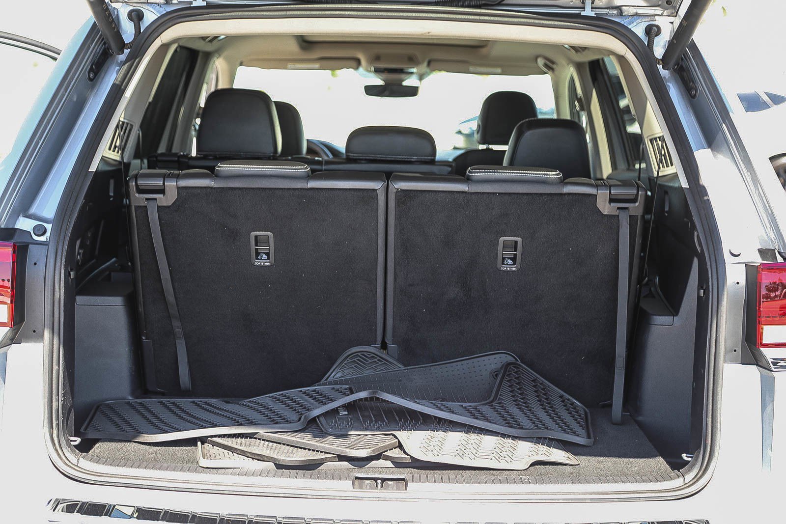 Used 2024 Volkswagen Atlas SE image 25