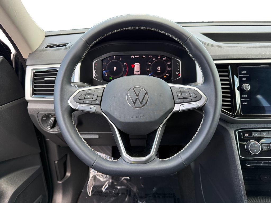 Used 2023 Volkswagen Atlas SE w/ Black Wheel Package AWD/4WD image 12