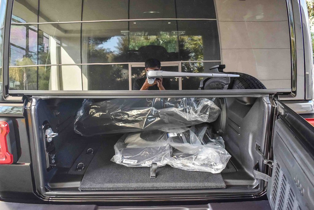 New 2026 Jeep Wrangler Sahara image 24