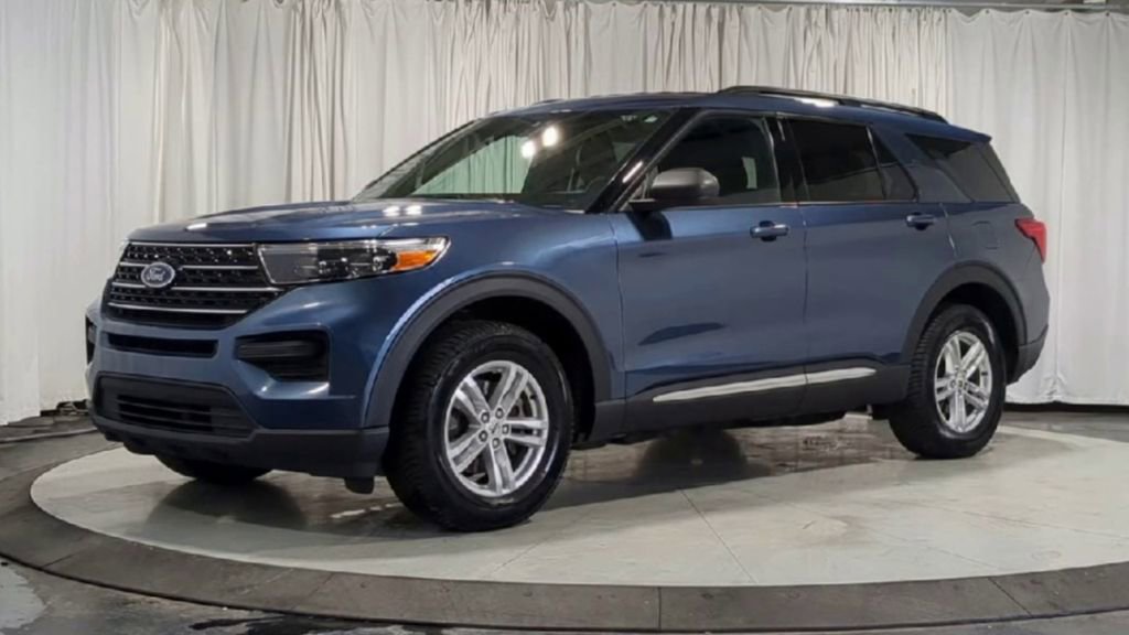 Used 2020 Ford Explorer XLT image 5
