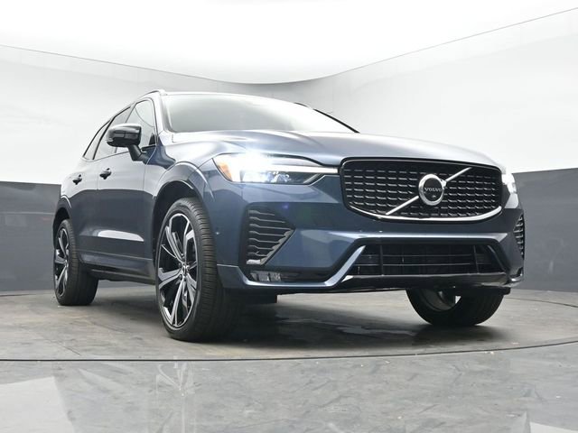 Used 2023 Volvo XC60 B5 Ultimate w/ Protection Package Premier image 10