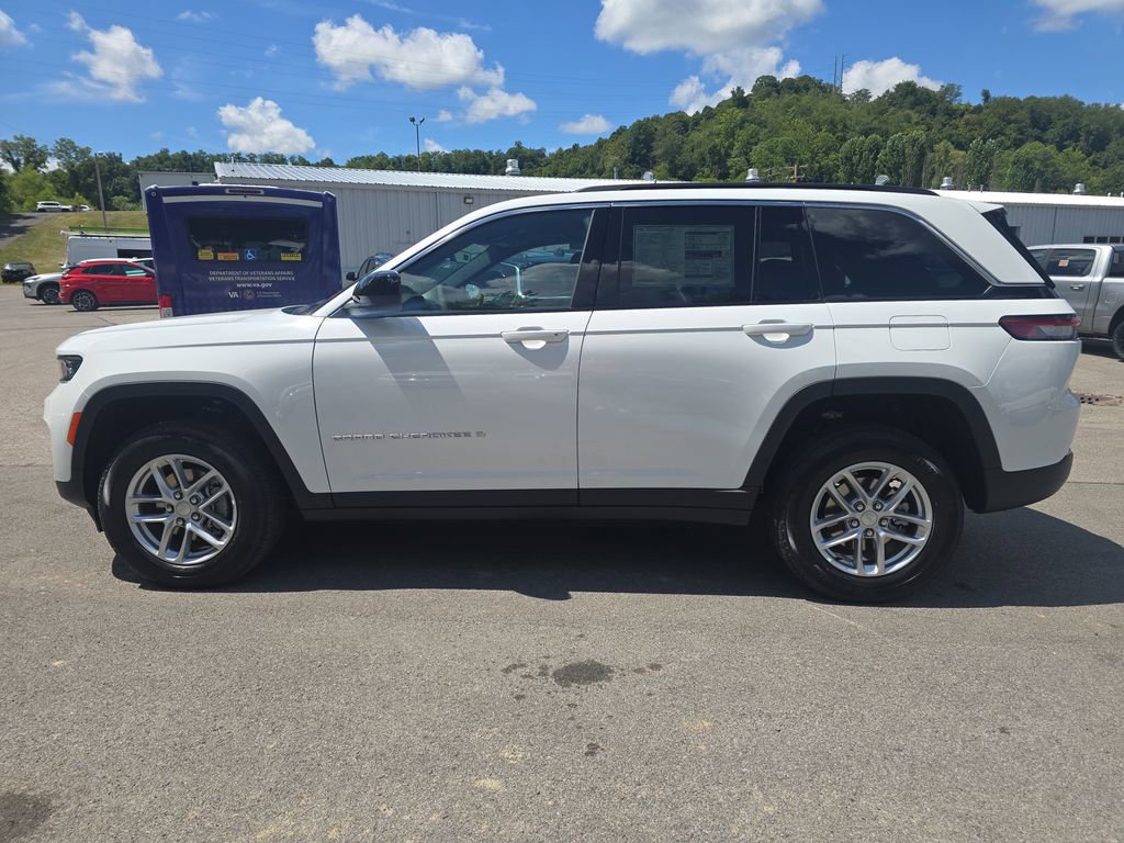 New 2025 Jeep Grand Cherokee Laredo X w/ Luxury Tech Group I image 7