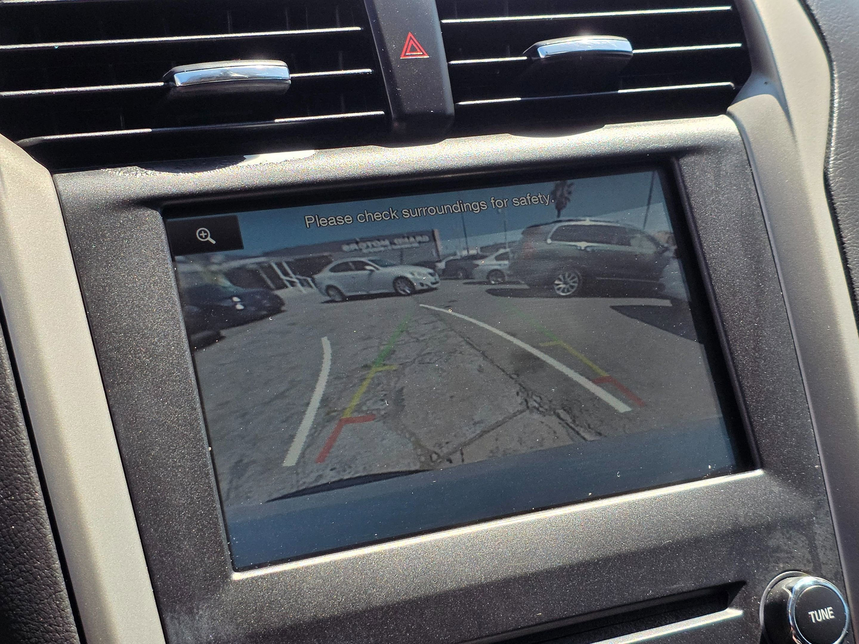 Used 2015 Ford Fusion SE w/ Equipment Group 202A FWD image 28
