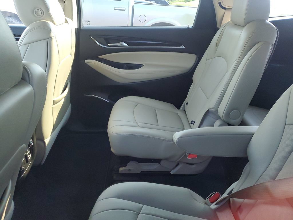 Used 2020 Buick Enclave Essence w/ Sound and Sites Package FWD image 11