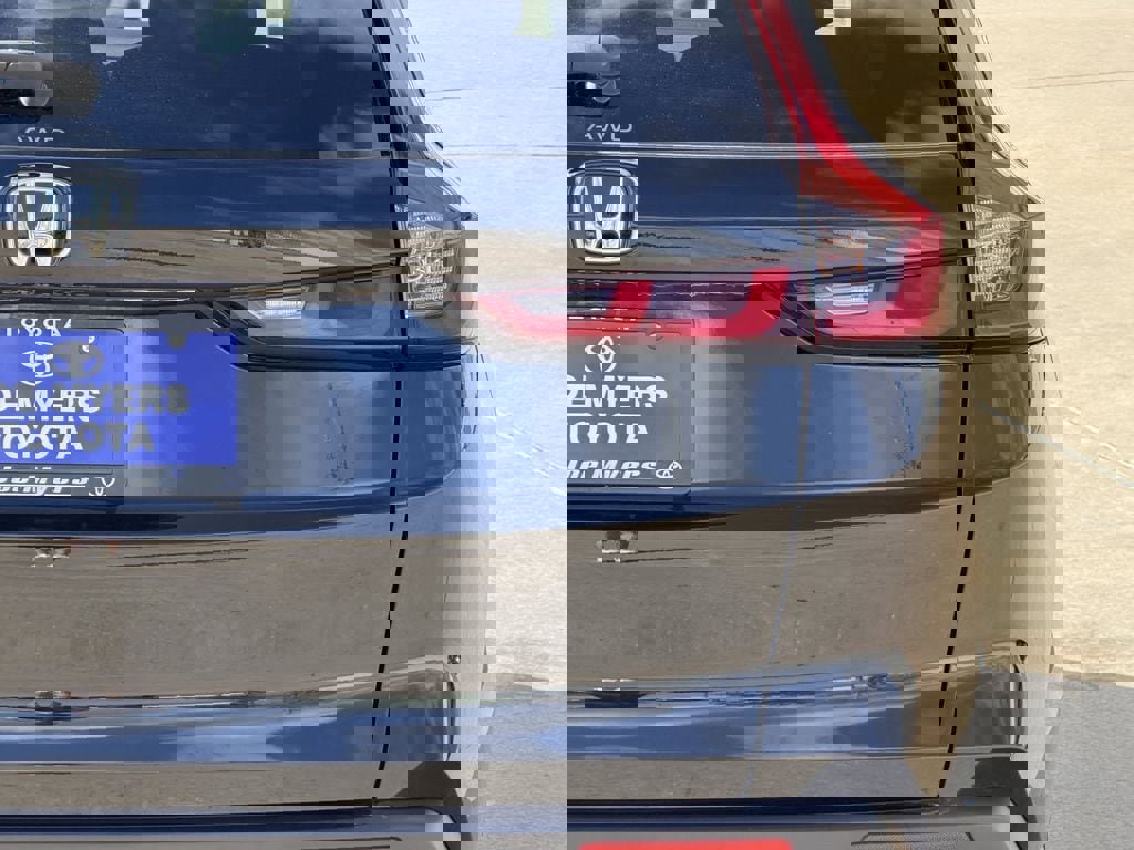 Used 2025 Honda CR-V LX image 9