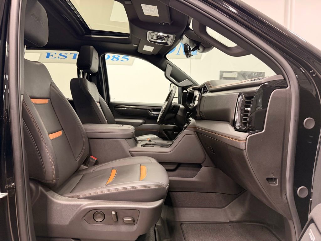 Used 2025 GMC Sierra 2500 AT4 w/ AT4 Premium Plus Package image 18