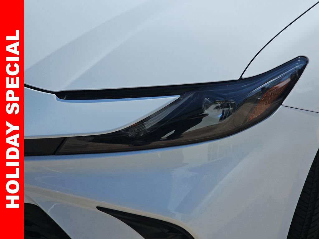 Used 2025 Toyota Camry SE image 31