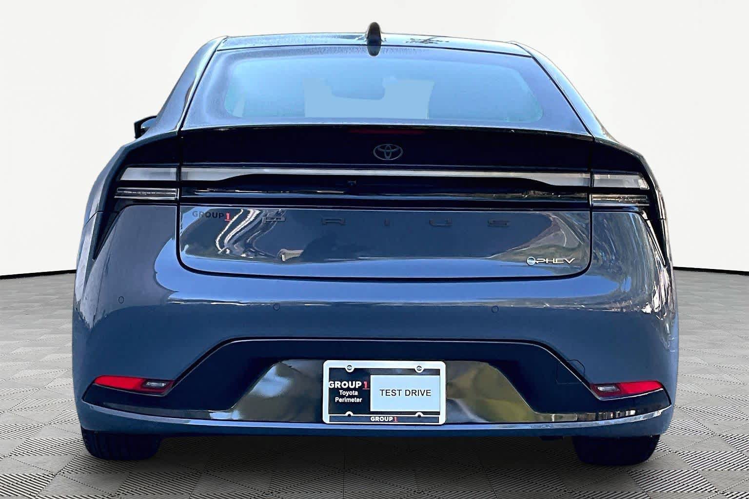 Used 2026 Toyota Prius Plug-In Hybrid FWD image 5