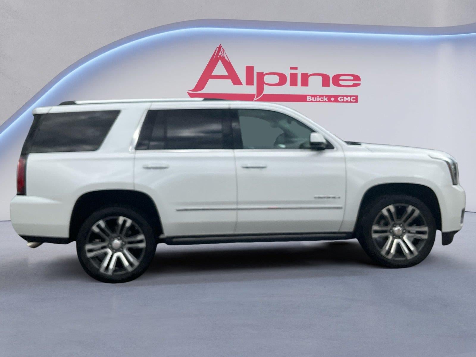 Used 2017 GMC Yukon Denali w/ Open Road Package AWD/4WD image 6