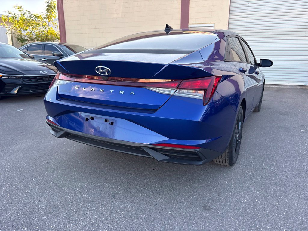 Used 2021 Hyundai Elantra SEL FWD image 3